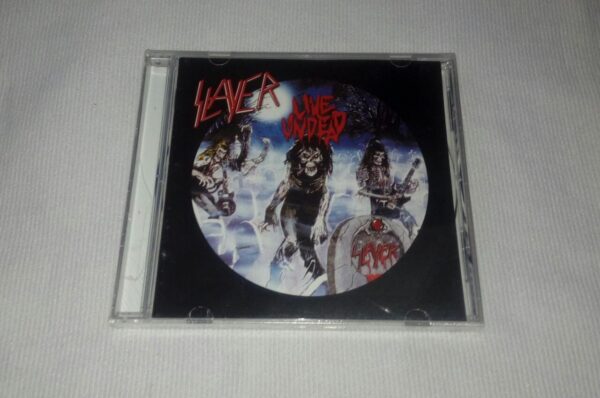 SLAYER - Live Undead